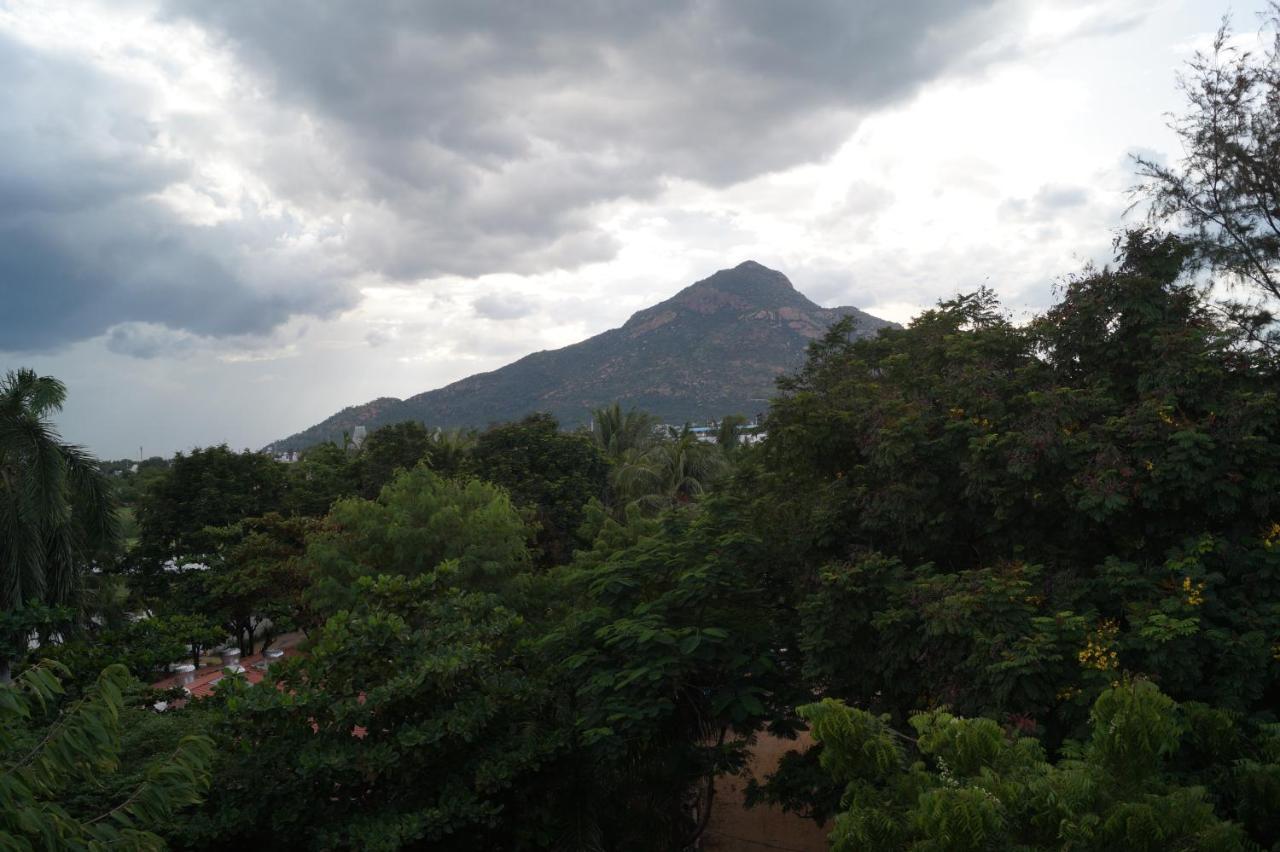 Hotel Siva Sakthi Tiruvannamalai Bagian luar foto