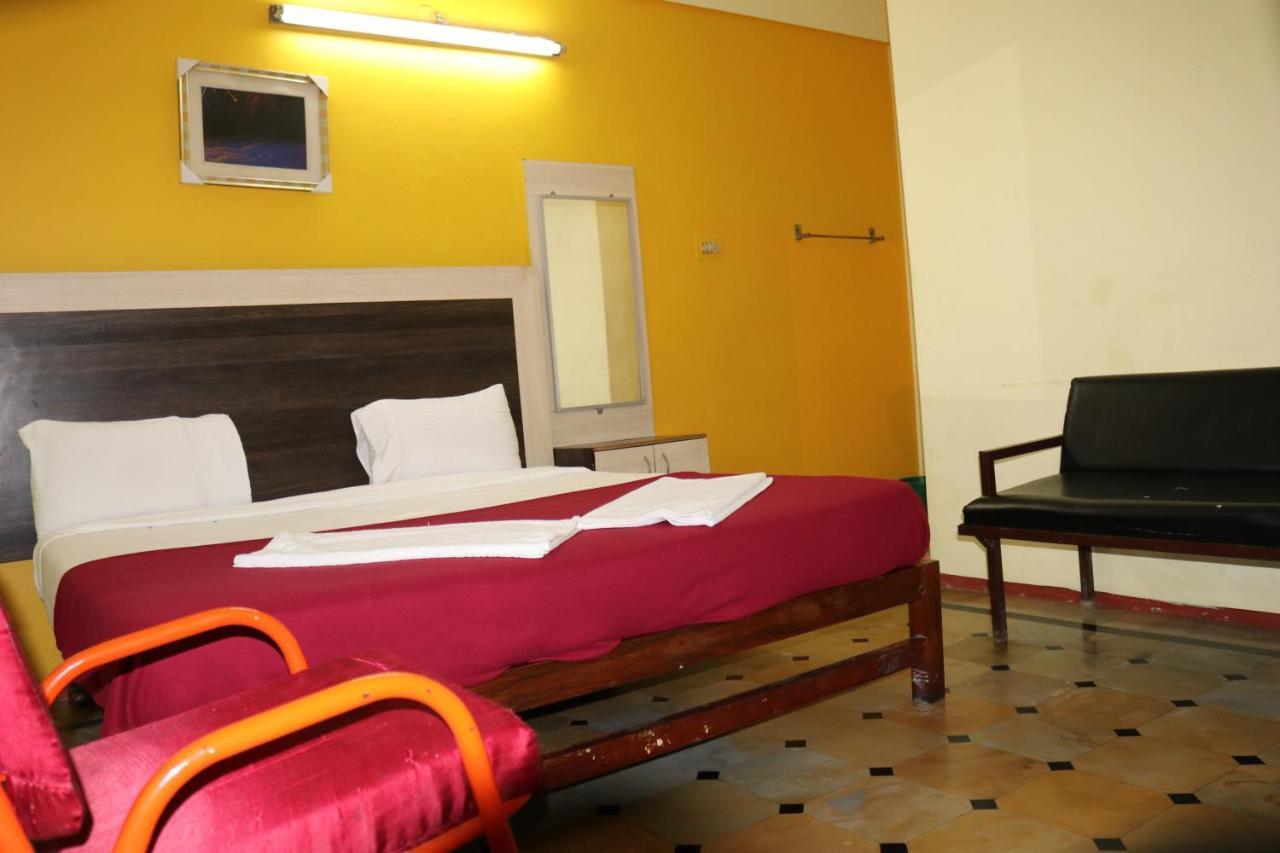 Hotel Siva Sakthi Tiruvannamalai Bagian luar foto