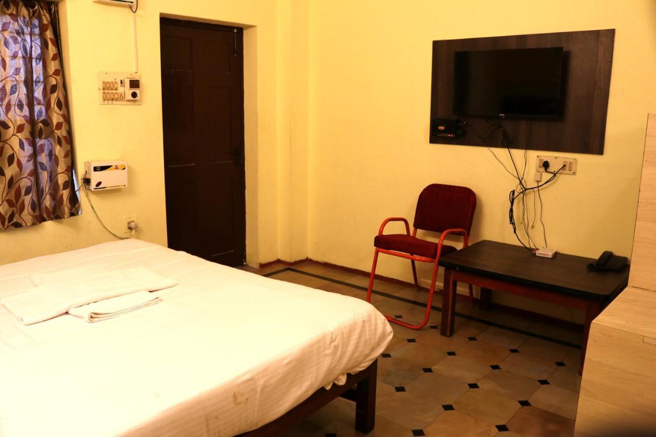 Hotel Siva Sakthi Tiruvannamalai Bagian luar foto