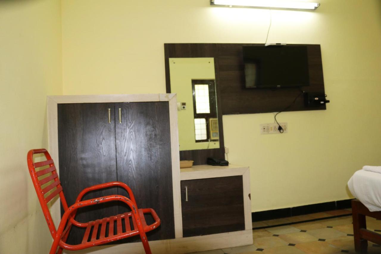 Hotel Siva Sakthi Tiruvannamalai Bagian luar foto