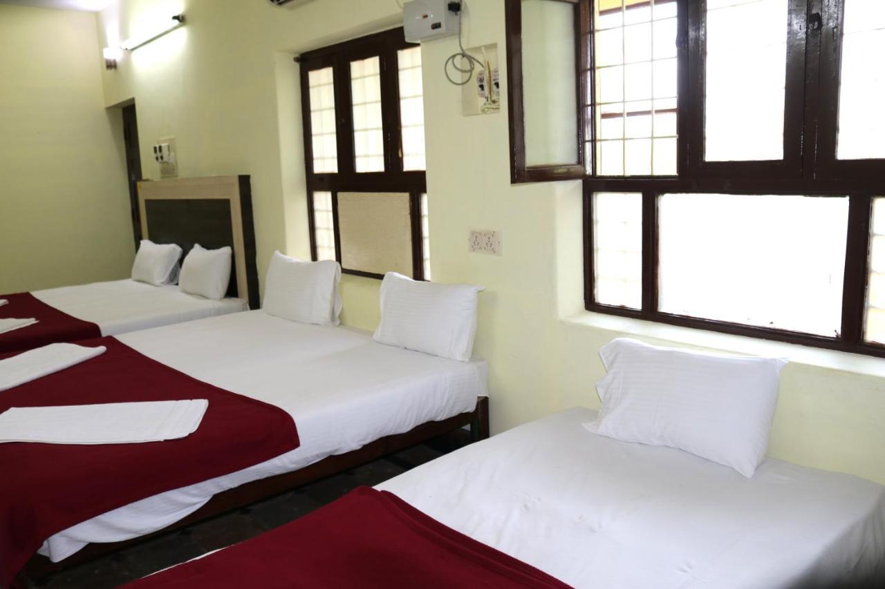 Hotel Siva Sakthi Tiruvannamalai Bagian luar foto