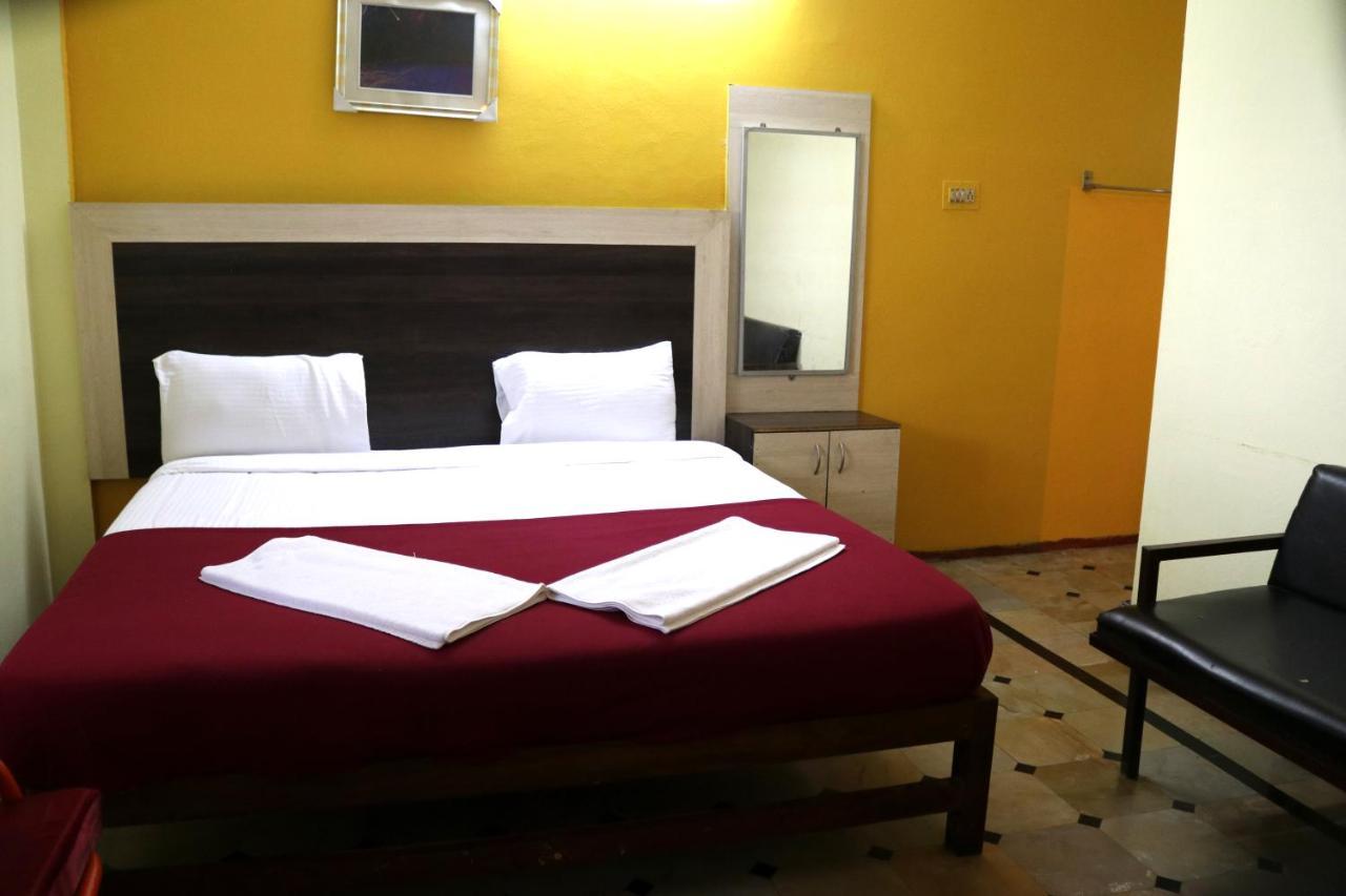 Hotel Siva Sakthi Tiruvannamalai Bagian luar foto