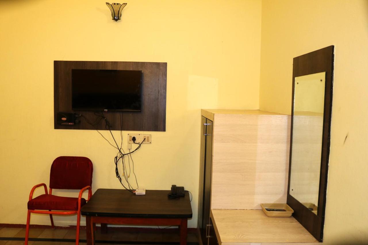 Hotel Siva Sakthi Tiruvannamalai Bagian luar foto