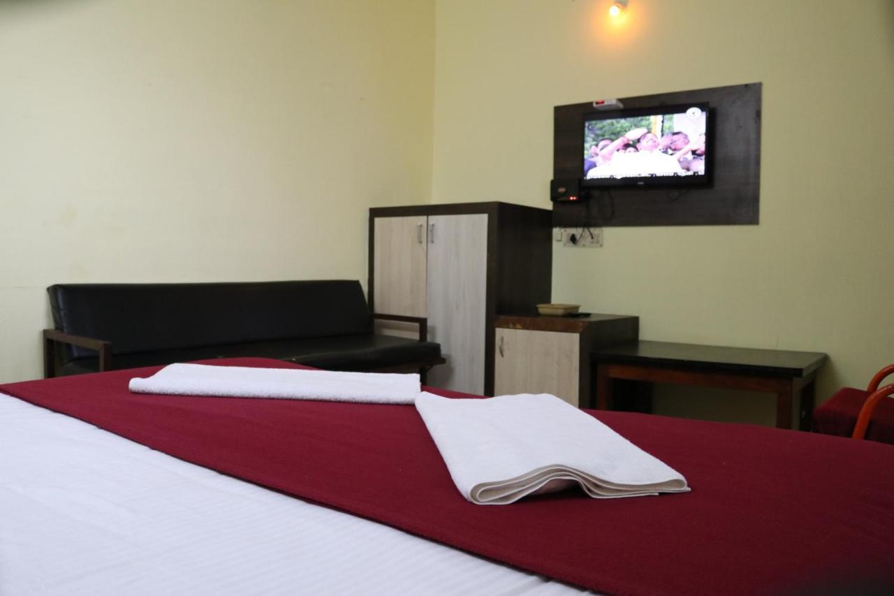 Hotel Siva Sakthi Tiruvannamalai Bagian luar foto