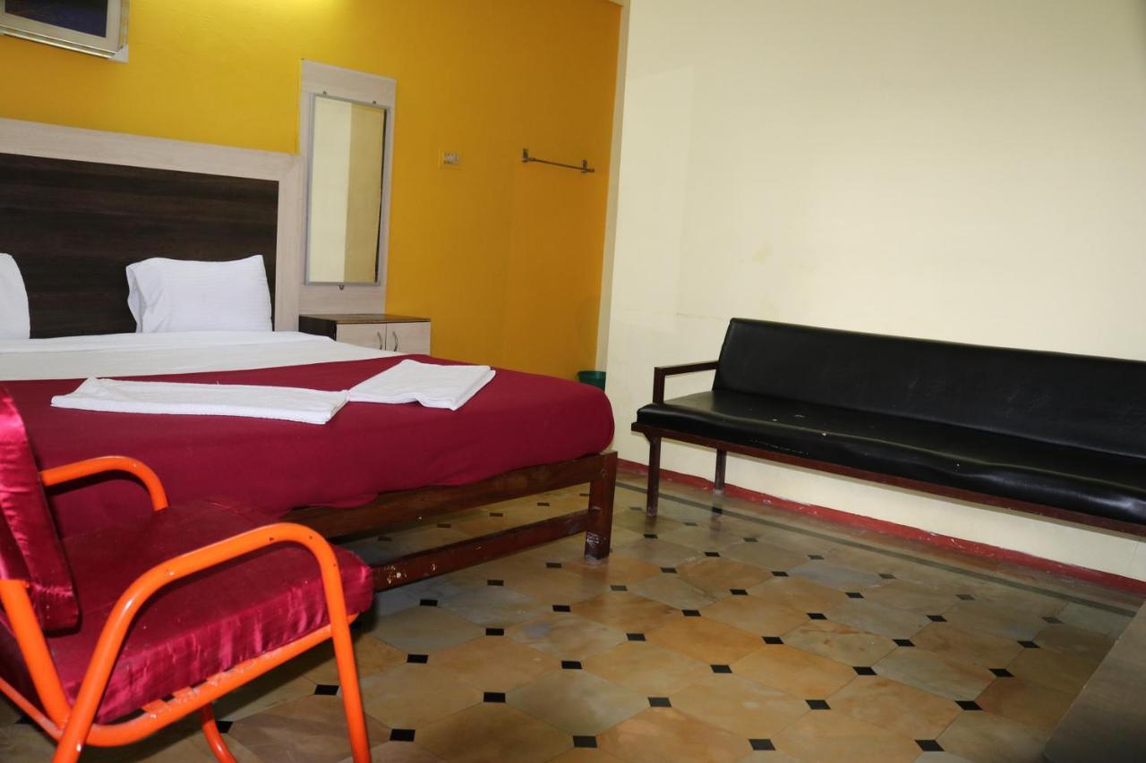 Hotel Siva Sakthi Tiruvannamalai Bagian luar foto
