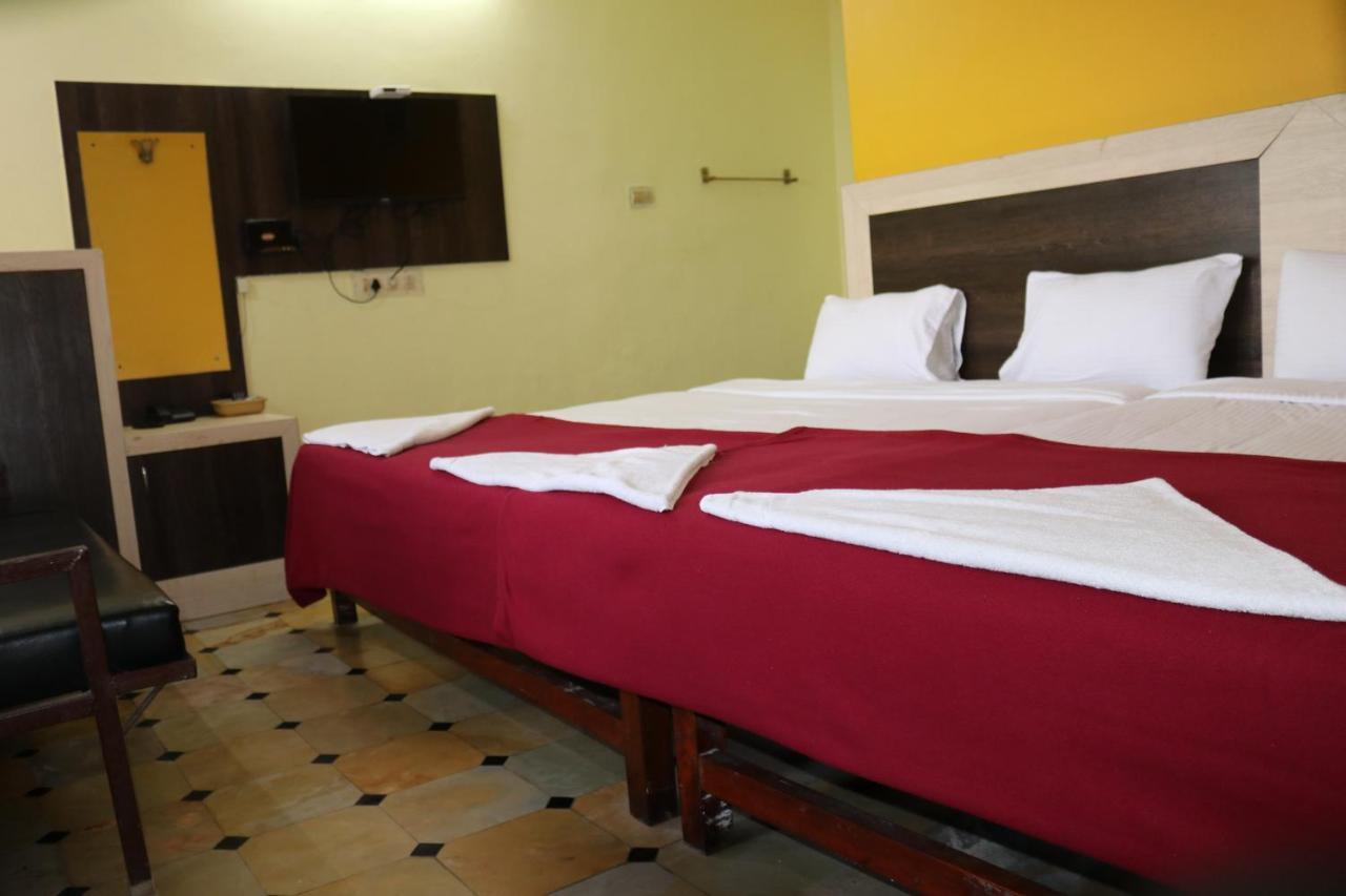 Hotel Siva Sakthi Tiruvannamalai Bagian luar foto