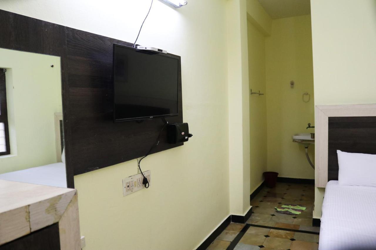 Hotel Siva Sakthi Tiruvannamalai Bagian luar foto