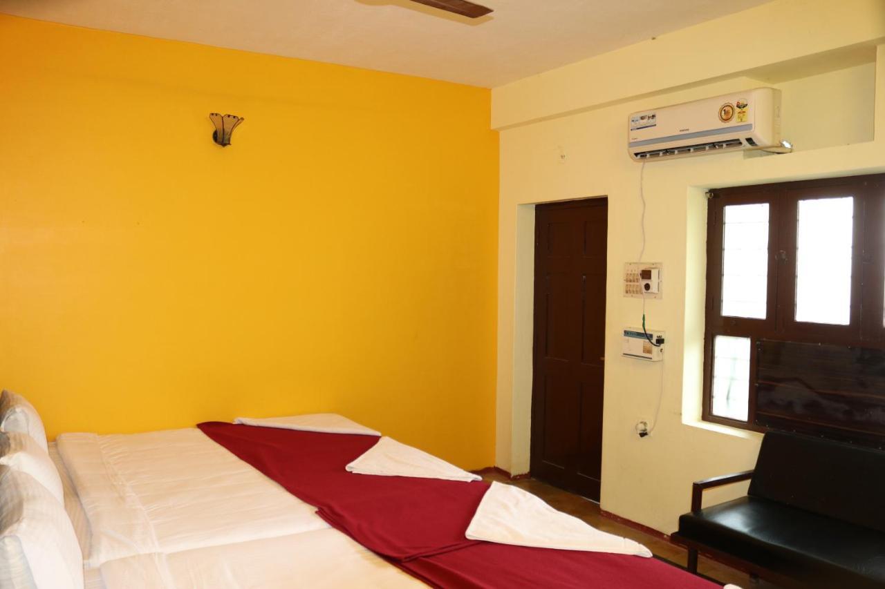 Hotel Siva Sakthi Tiruvannamalai Bagian luar foto