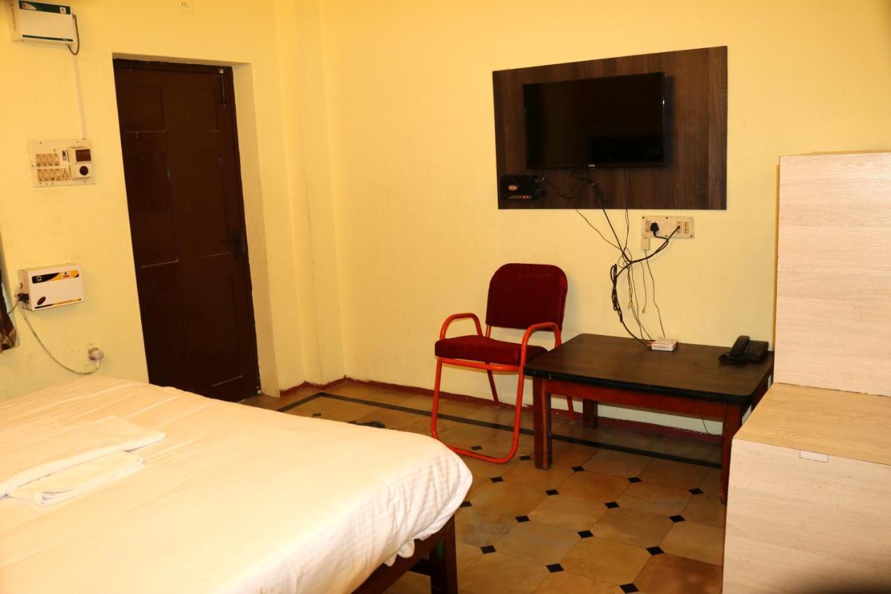 Hotel Siva Sakthi Tiruvannamalai Bagian luar foto